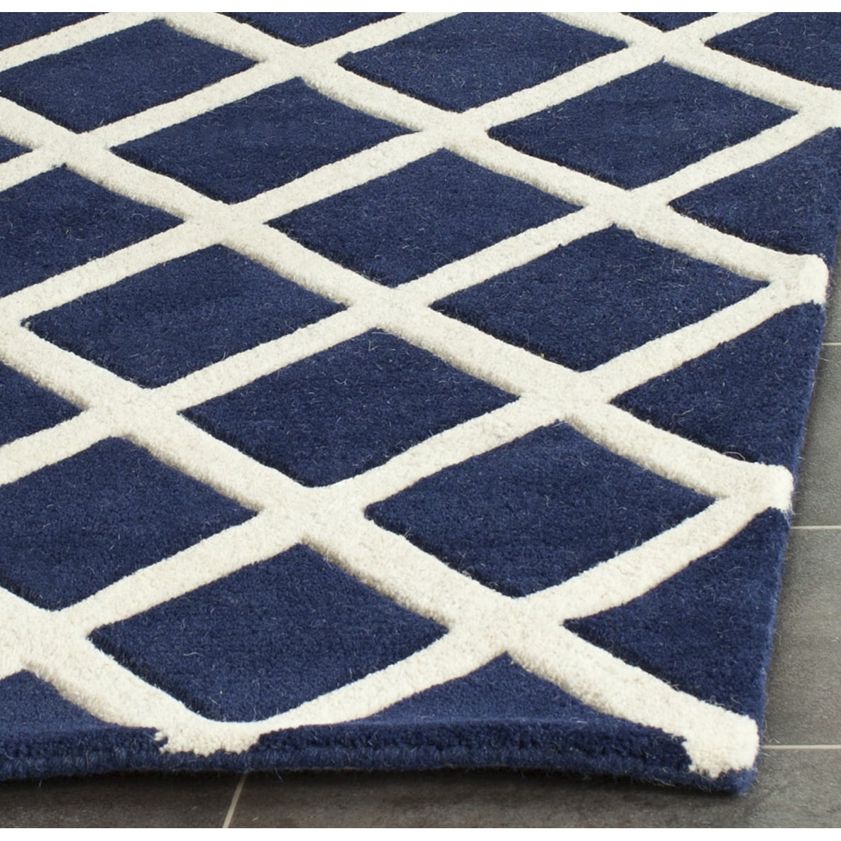 SAFAVIEH Chatham Jahn Geometric Wool Area Rug, Dark Blue/Ivory, 7' x 7' Round