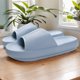 thumbnail image 4 of Zapatillas de almohada con suela gruesa zapatillas de casa antideslizantes para interiores para mujeres y hombres, 4 of 6