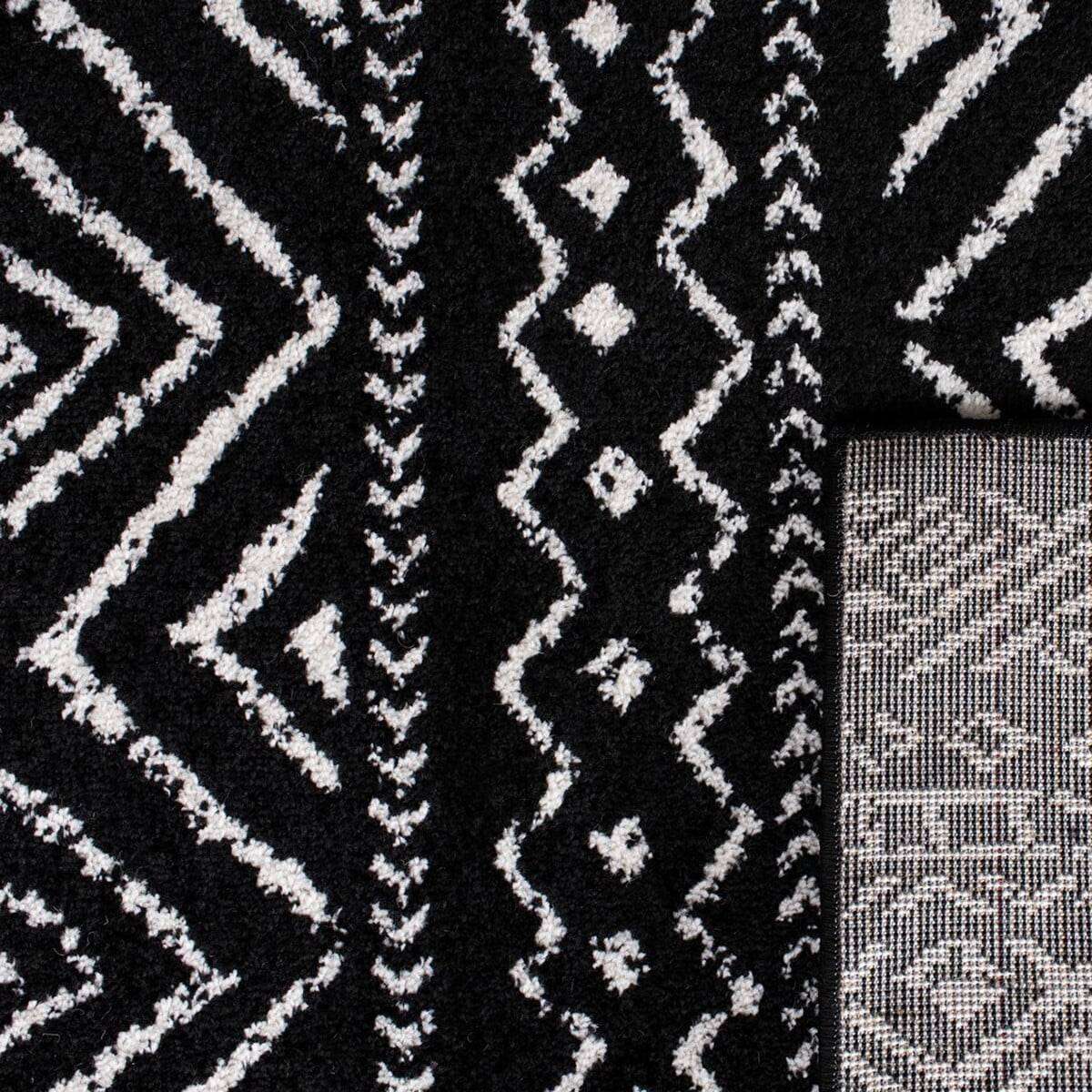 SAFAVIEH Tulum Merletta Moroccan Geometric Runner, 2' x 11', Black/Ivory