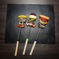 thumbnail image 3 of Alfombrilla para parrilla de barbacoa, revestimiento de teflón antiadherente, fácil de limpiar, reutilizable, duradera, resistente al calor, láminas para barbacoa para asar (paquete de 5 alf, 3 of 5