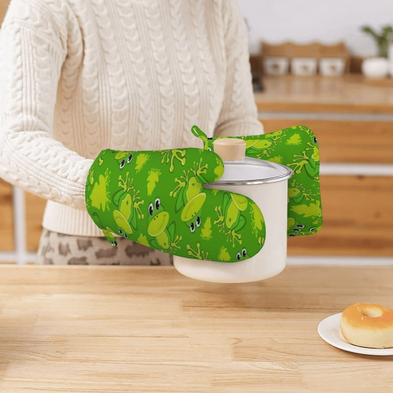 Cute cartoon frog pattern Oven Mitts Pot Holders Set Non-Slip Cooking Kitchen  Gloves Washable Heat Resistant Oven Gloves for Microwave BBQ Baking  Grilling 