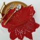 thumbnail image 4 of Mantel individual de encaje redondo rojo navideño, tejido por urdimbre, diámetro 30 cm, de fibra de poliéster., 4 of 6