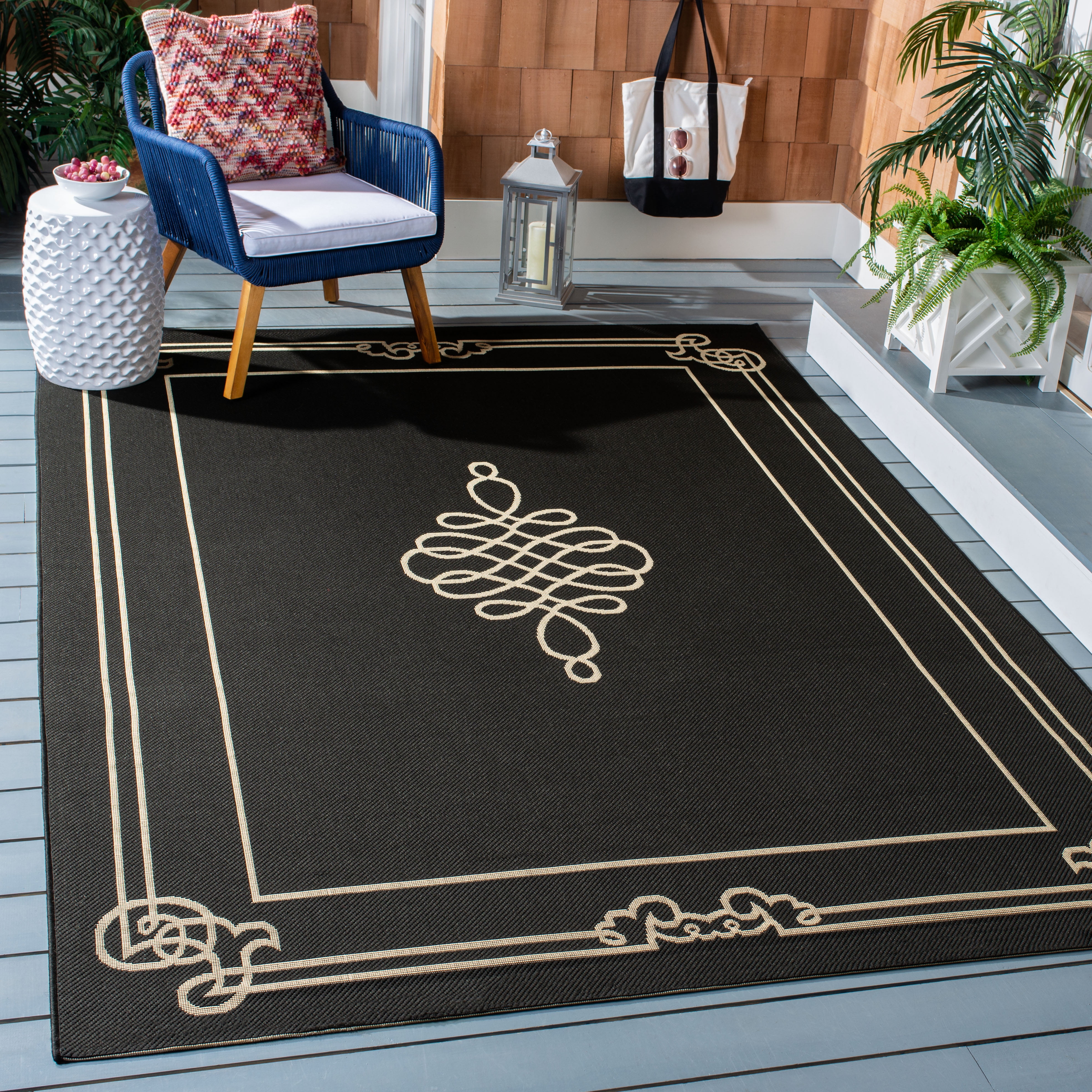 Safavieh Courtyard Andy Medallion Indoor/Outdoor Area Rug, Black/Creme, 4' x 5'7"