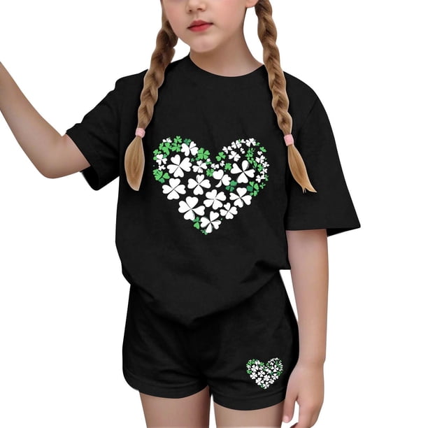 Vestido de manga corta para niños Día de San Patricio impreso de dos piezas Conjunto de cuello redondo con pantalones cortos, blusa de manga corta