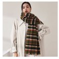thumbnail image 2 of Bufanda a cuadros de moda para mujer en otoño e invierno, versión coreana, cachemira suave como bufanda, hebilla de chal cálida y gruesa - Verde, 2 of 4