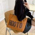 thumbnail image 4 of Bolso de lona de hombro único para estudiantes universitarios, bolso grande para mujeres, gran capacidad, nuevo modelo de primavera 2025, bolso tote para viajes., 4 of 10