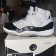 thumbnail image 1 of Size 8 - Jo r-dan 11 Retro Concord 2011, 1 of 6