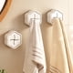 thumbnail image 4 of Ganchos Adhesivos Beige para Toallas | Montaje En Pared Sin Taladro | Paquete de 6 Ganchos de Abs Sin Perforaciones para Toallas y Paños, Ideales para Cocina, Baño y Almacenamiento En Puertas, 4 of 7