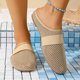 thumbnail image 4 of Mujeres Zapatillas de Verano de Moda Casual Transpirable Malla de Punto Cabeza Redonda Cerrada-Dedo Del Pie Deslizamiento en Mulas con Correa Elástica Tela de Malla Negra, 4 of 9