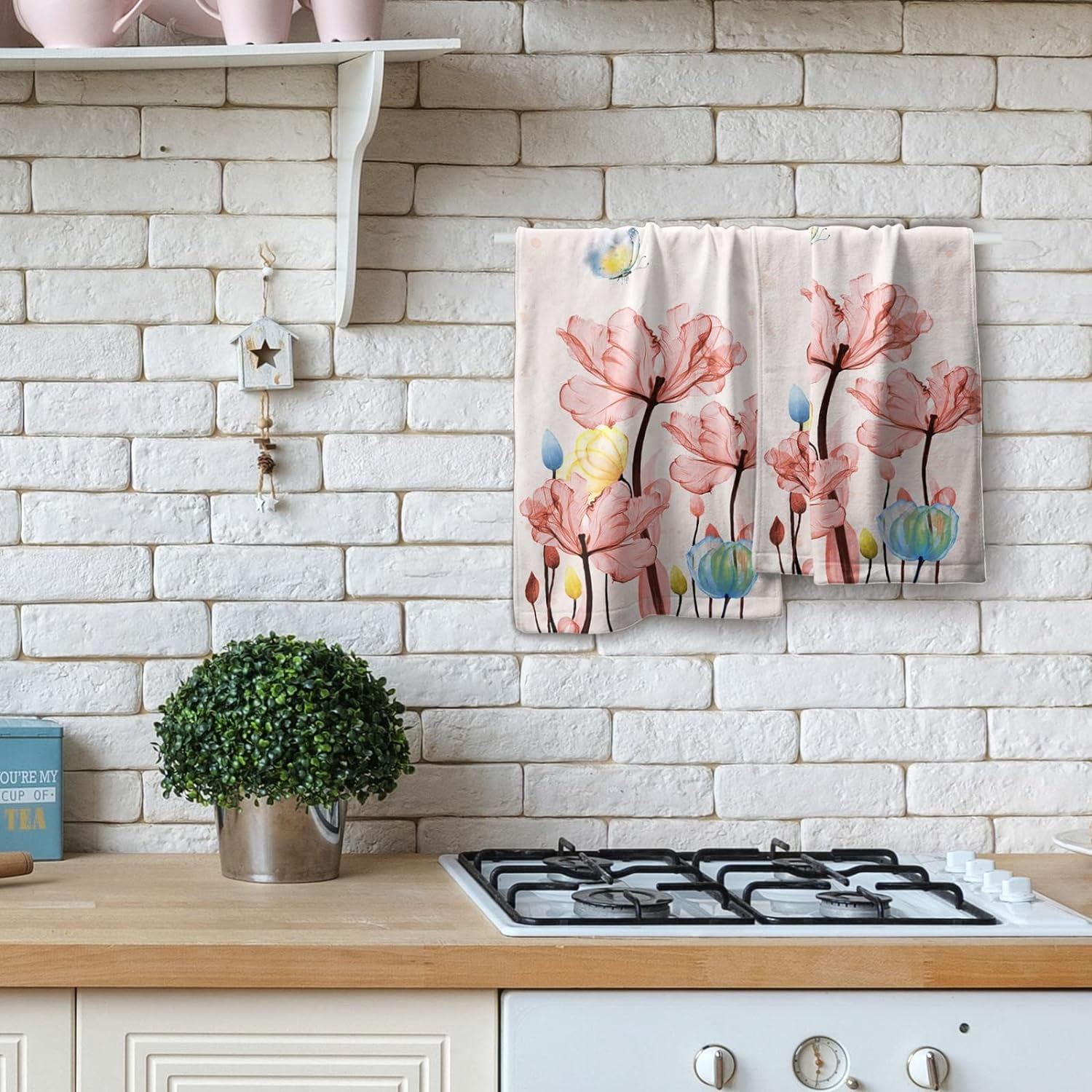 Pink Floral Hand Towels Set of 2 Modern Flower Soft Absorbent Small Decorative Fingertip Face Towel for Bathroom Kitchen Hotel Spa Gift