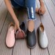 thumbnail image 2 of 2022 Primavera/Verano moda señoras zapatos planos punta redonda Casual suela suave deslizamiento en patrón de Color sólido zapatos vulcanizados de gran tamaño37 Gao Jinjia LED, 2 of 2
