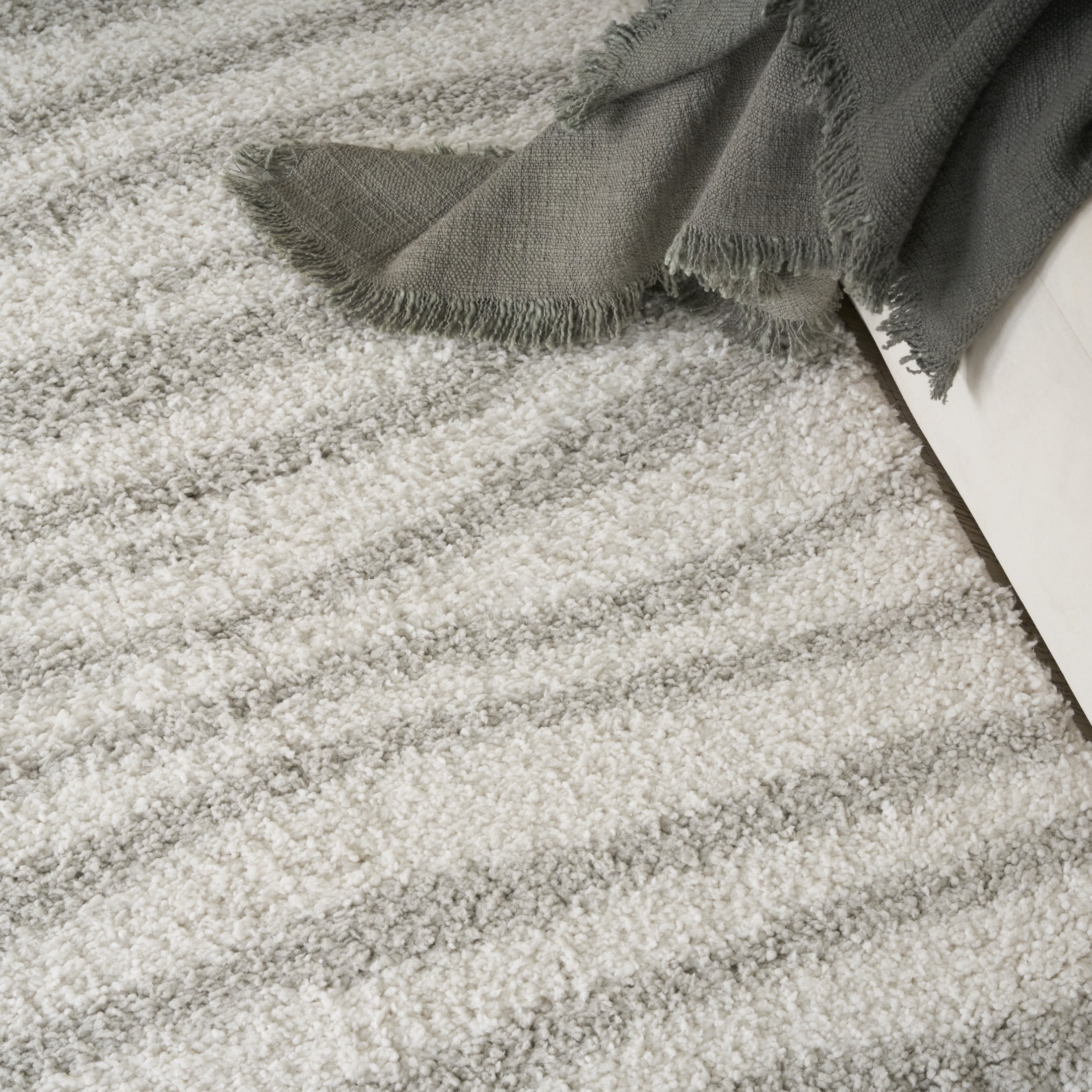 Nourison Modern Shag 5'3" x 7' Ivory Grey Modern Indoor Rug
