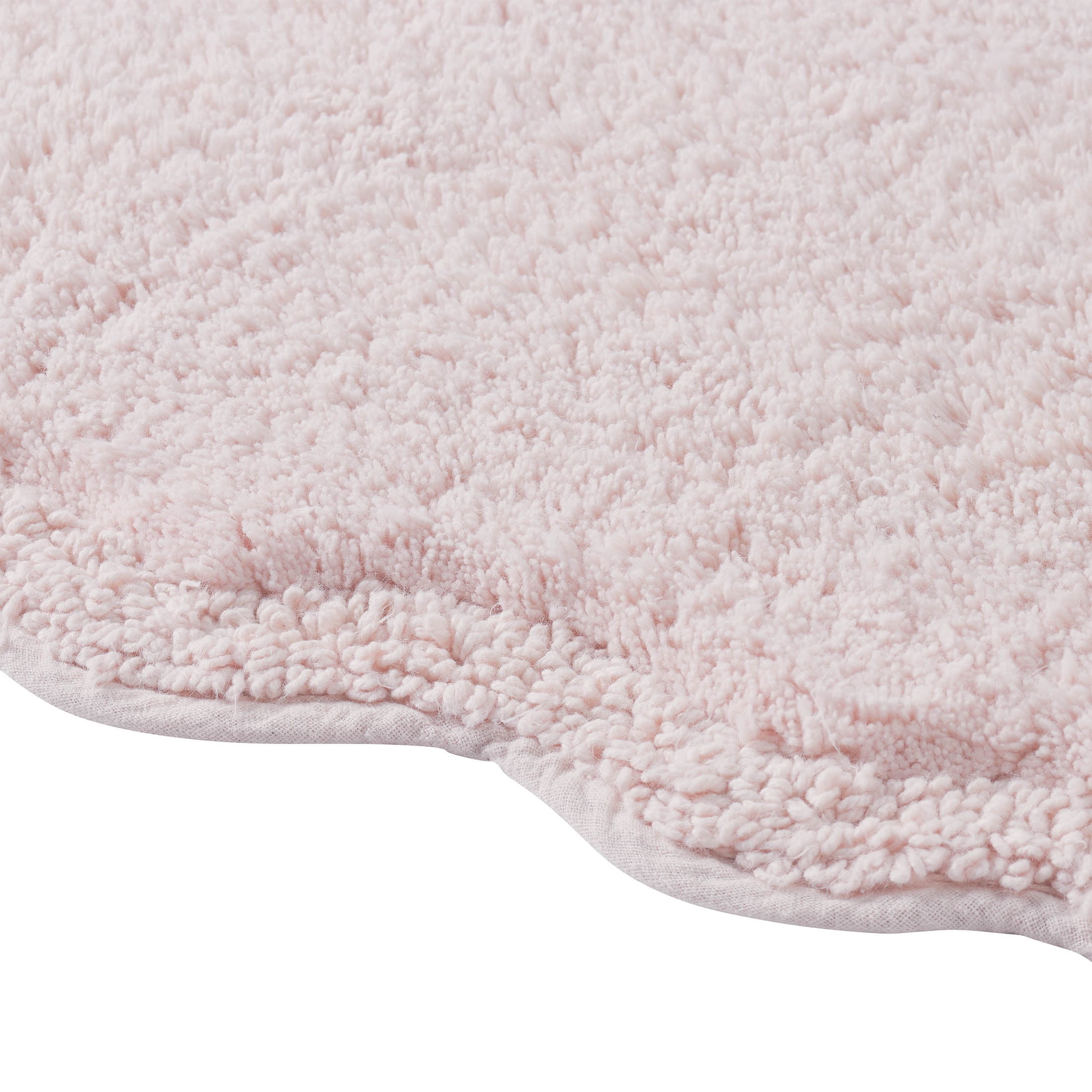 VCNY Home Scallop Blush Cotton Bath Rug, 20" x 32"