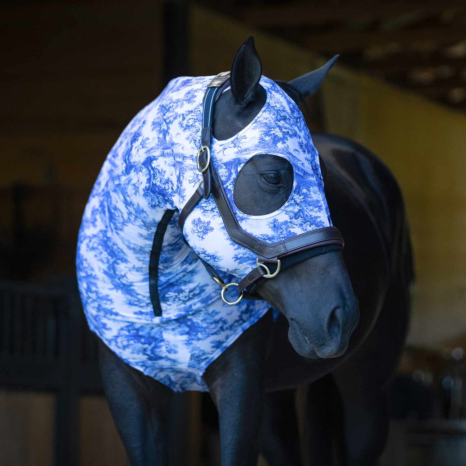 Jeffers Lycra Stretch Horse Hood Cob &ndash; Mane Cover for Grooming & Stable Use