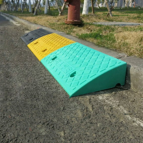 CTIRCHIU 1Pcs Non-slip Plastic Slope Ramp Yellow Triangular Wedge for Car Truck Bike Motorcycle Mobility Aid Users