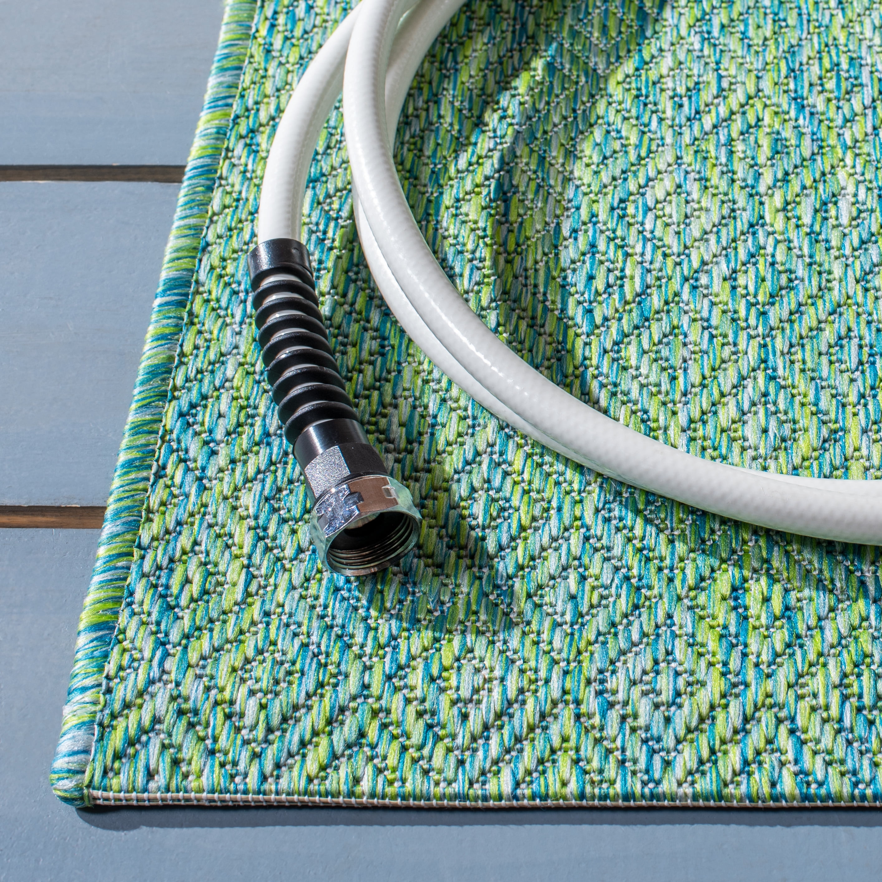 Safavieh Courtyard Finnian Solid Indoor/Outdoor Area Rug, Green/Blue, 4' x 5'7"