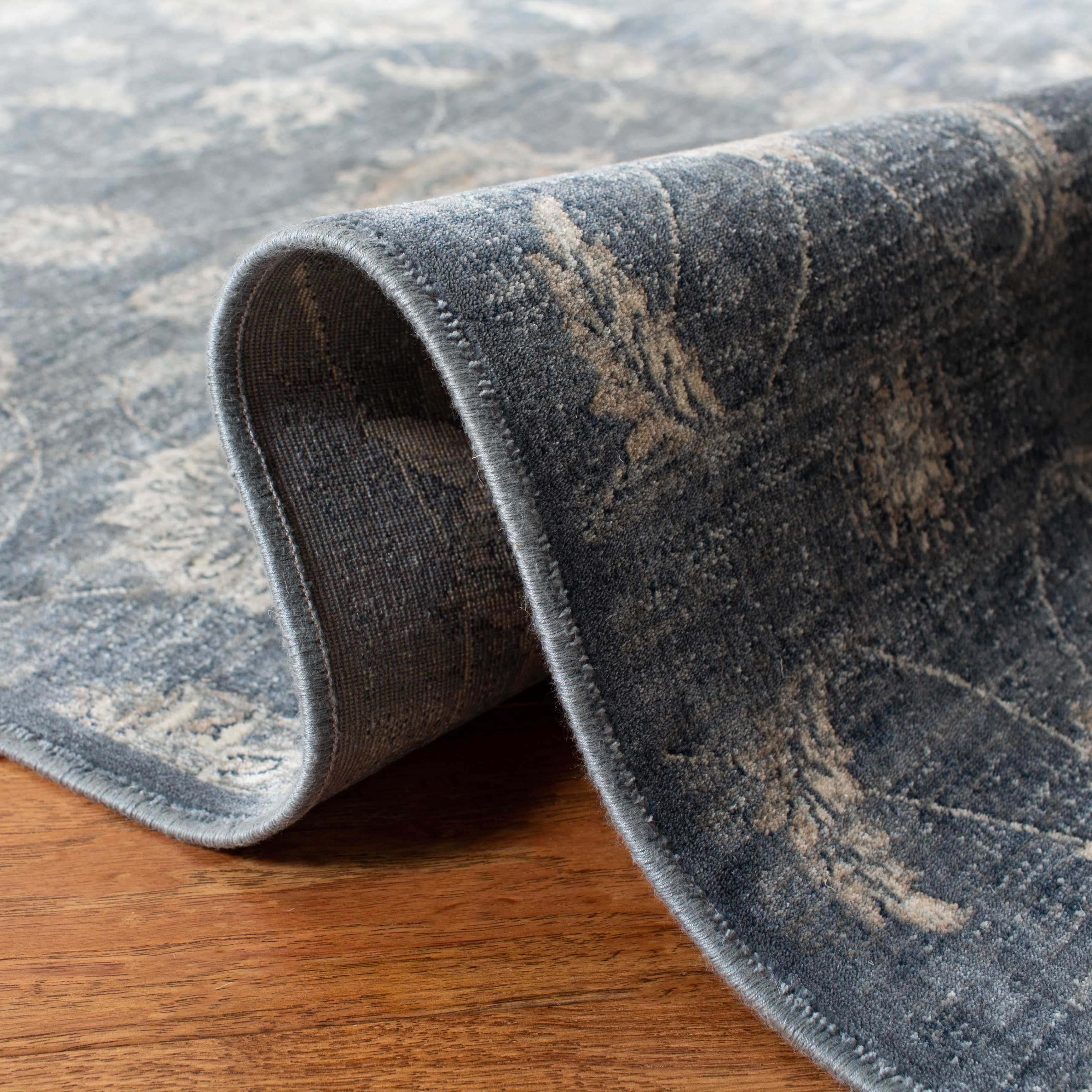 SAFAVIEH Vintage Thornton Floral Runner Rug, Blue/Beige, 2'2" x 8'