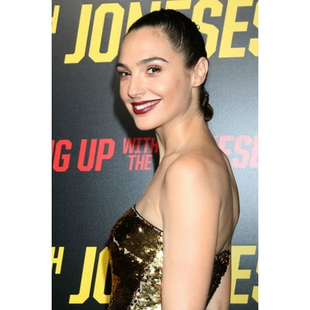 Gal Gadot At Arrivals For Keeping Up With The Joneses Premiere Fox