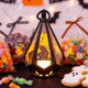 thumbnail image 5 of Lámpara de ambiente con luz de linterna de Halloween, pequeña colección de artesanías, adorno de mesa, decoración de fiesta para mesita de noche en Castillo, 5 of 8