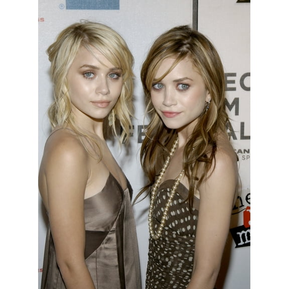 Actresses Mary Kate And Ashley Olsen Attend The Premiere Of New York Minute At The Tribeca Performing Arts Center On May