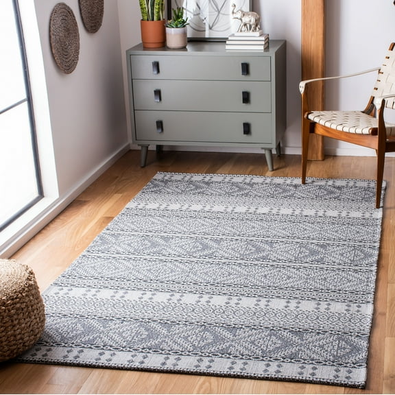 SAFAVIEH Augustine Willoughby Southwestern Area Rug, Light Gray/Anthracite, 4' x 6'
