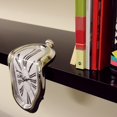 thumbnail image 3 of Reloj curvo creativo en forma de L, moda de hogar, reloj de fusión, arte abstracto, reloj con números de oro romano, colgante para decoración del hogar Hy, 3 of 3