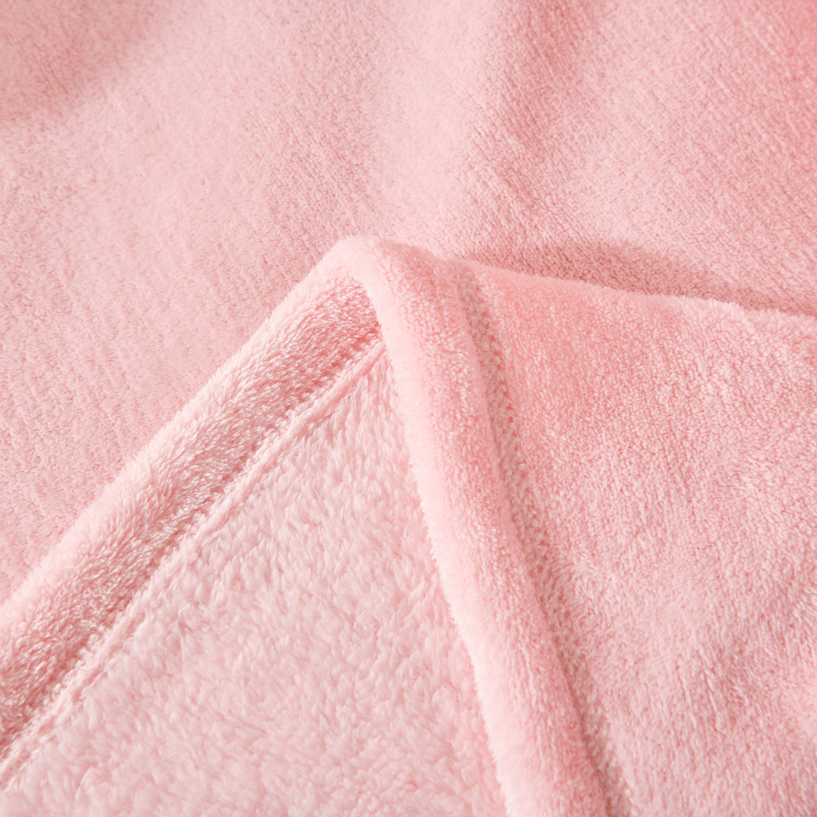 Mainstays Ms Pom Throw Coral Whisper, 50"x70"