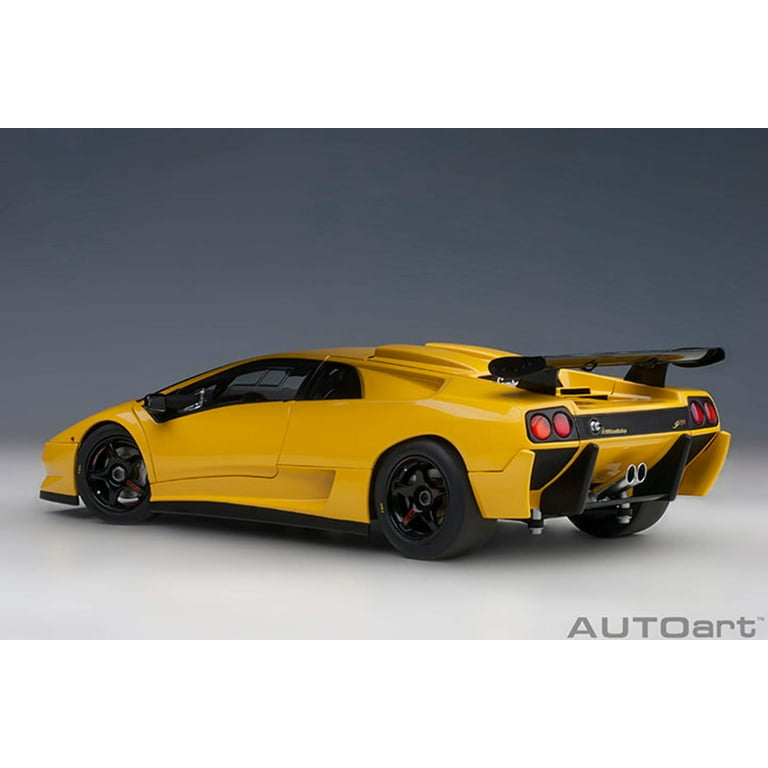 Autoart 79147 Superfly Yellow 1 by 18 Scale Model Car for