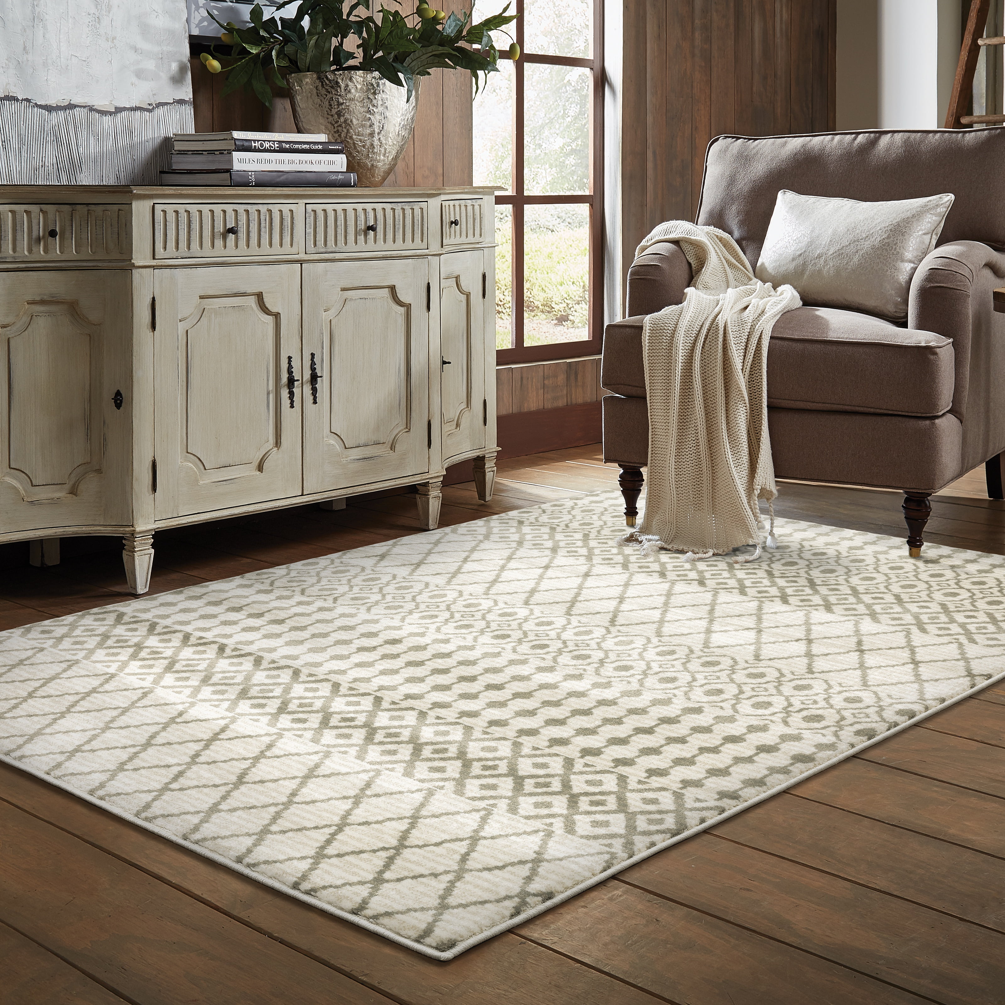 Avalon Home Gracie Tribal Lodge Area Rug, 6'7" X 9'2", Ivory/ Gray
