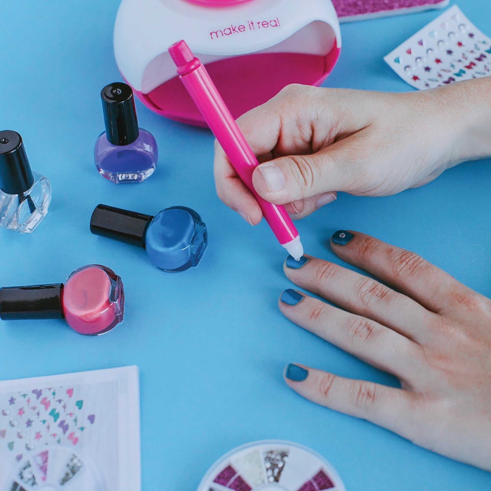 Make It Real Launches No-Mess Glitter Nail Studio - The Toy Book