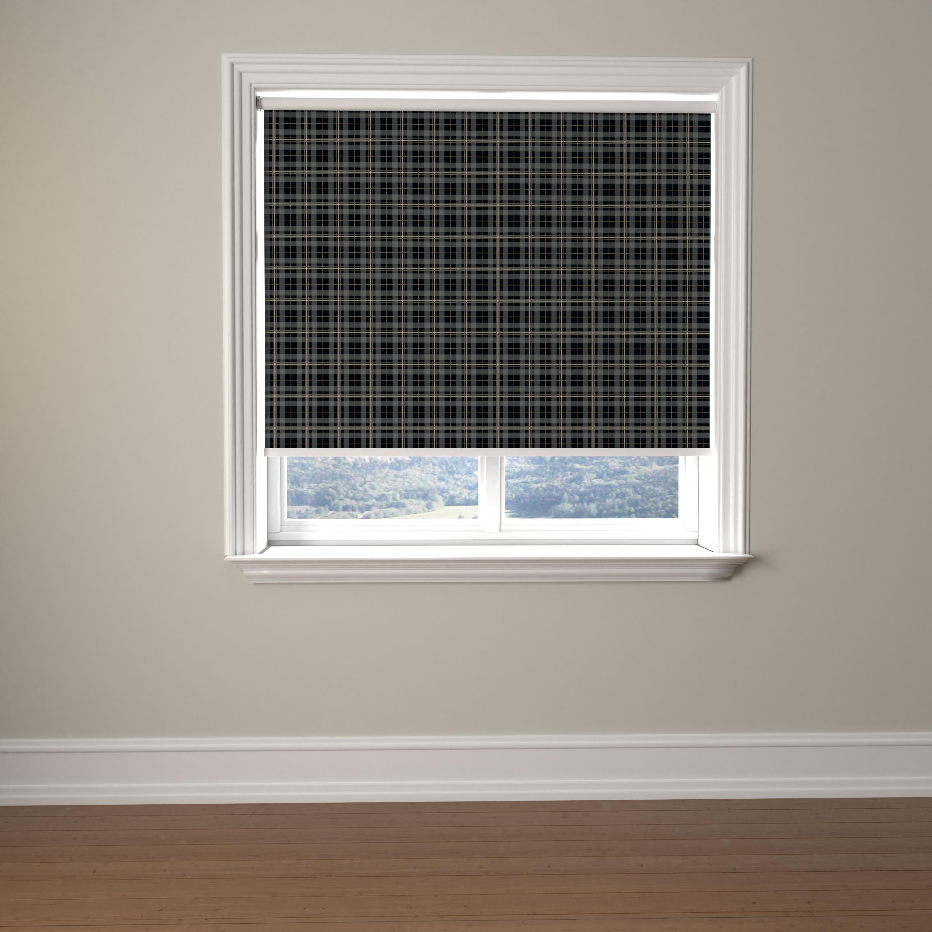 Better Homes & Gardens 100% Cotton Hichory Plaid Black, 2 Yard Precut Fabric