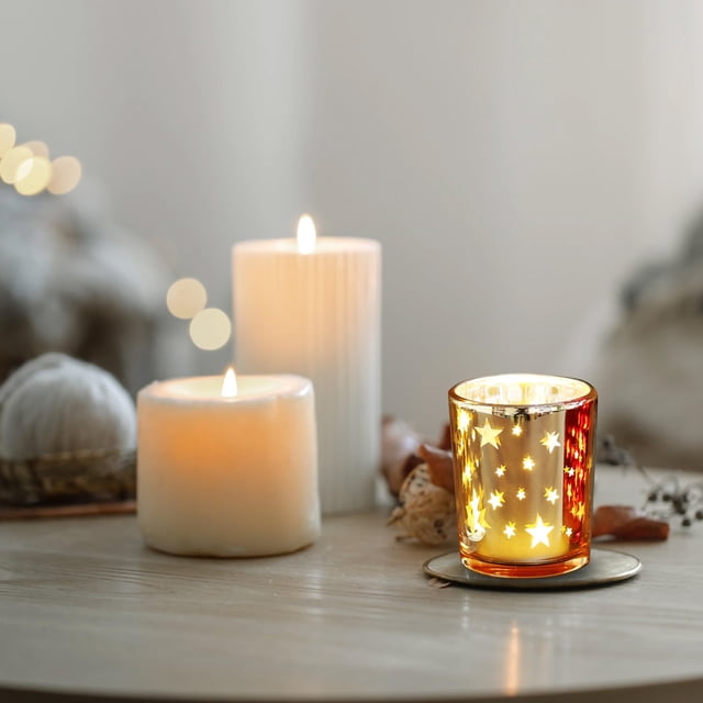 Portavelas navideño de cristal, 6,7 x 5,5 x 5,5 cm, vaso aromático para velas, ideal para decoración de mesa navideña (1 unidad, amarillo) Rkxzt