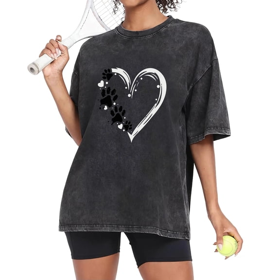 Women's Distressed Heart Vintage Wash Graphic T-Shirt, Relaxed Short Sleeve Crewneck Tee