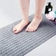 thumbnail image 2 of Alfombrilla de ducha antideslizante Alfombrilla de baño con ventosa Orificios de drenaje para bañeras y duchas Alfombrilla antimoho Larga 70 x 40 cm Gris, 2 of 4