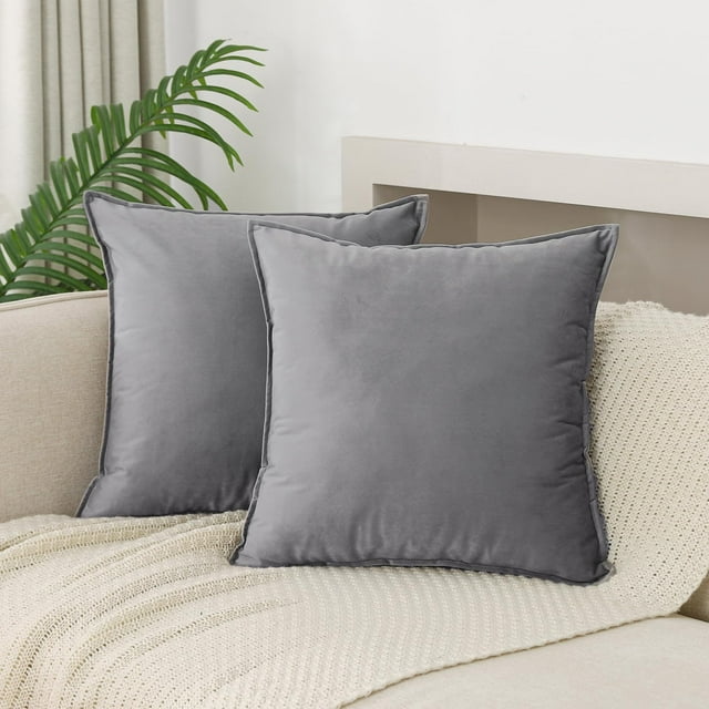 JIAHANNHA Fundas de Almohada de Terciopelo Gris Claro, 18 x 18 Pulgadas, Paquete de 2 Fundas de Cojines Cuadradas Decorativas Suaves para sofá, Cama, Sala de Estar, 45 x 45 cm, Gris