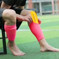 thumbnail image 3 of Espinilleras de fútbol | Protección de piernas de EVA gruesa de doble capa | Protectores de pie enchufables ligeros | Espinilleras deportivas unisex para adultos para partido de entrenamiento de, 3 of 4