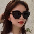 thumbnail image 3 of Gafas de Sol para mujer, gafas de sol de diseño vintage, gafas de sol negras con marco grande, 3 of 4