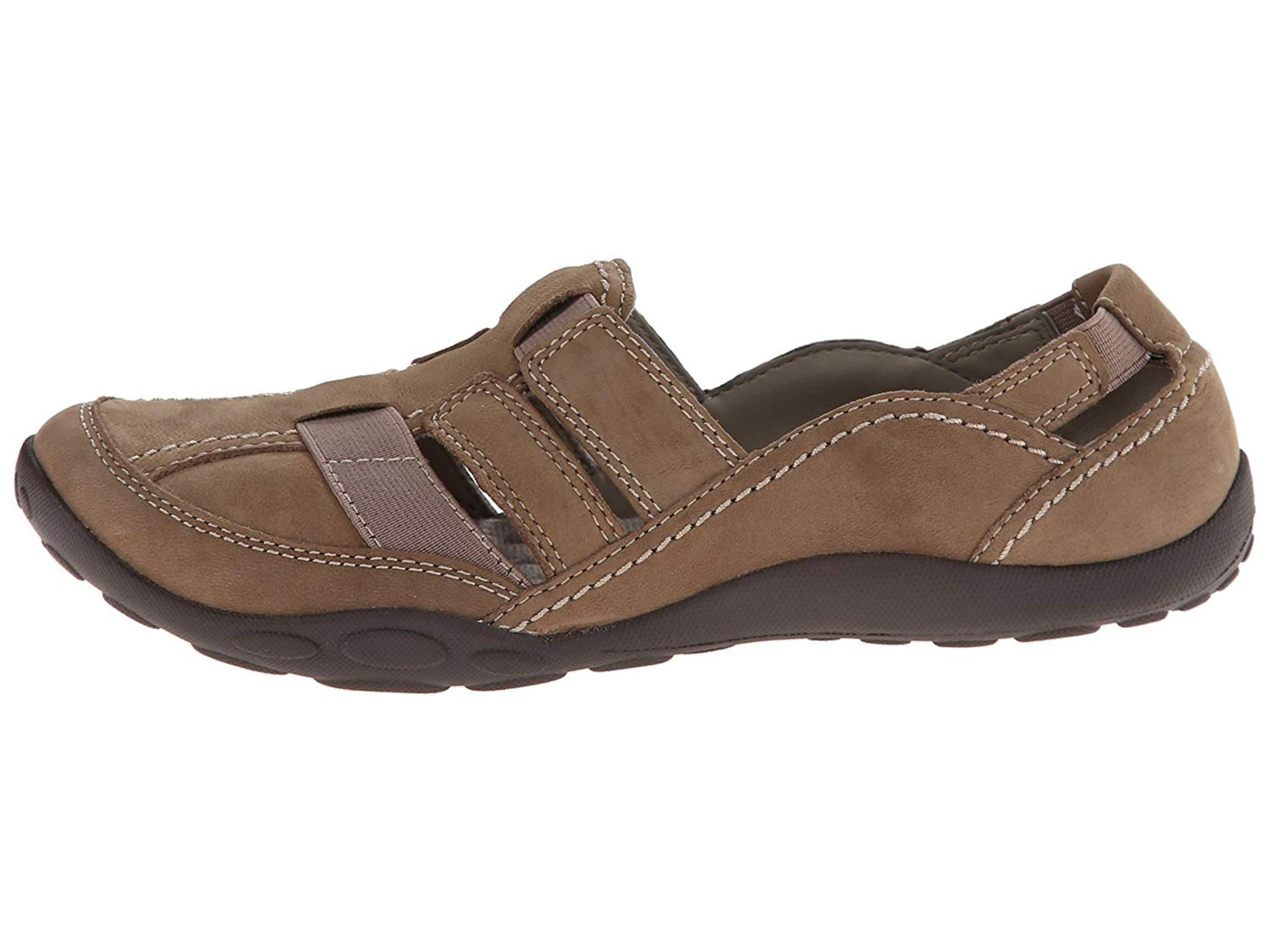 clark sandals discontinued