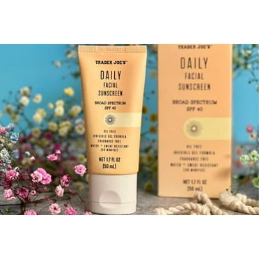 Trader Joe's Daily Facial Sunscreen SPF 40 -1.7 Fl Oz