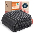 thumbnail image 1 of Manta Bedsure GentleSoft Gris para Cama Individual 168x229 cm, 1 of 9