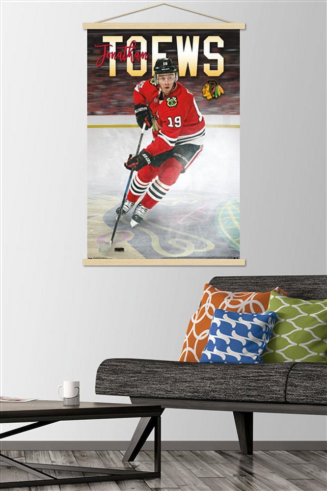 NHL Chicago Blackhawks - Jonathan Toews 17 Wall Poster with Wooden Magnetic Frame, 22.375" x 34"