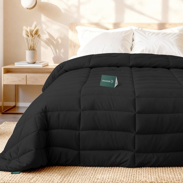 Dreamlab Edredón Acolchado para Toda Estación. Relleno de Microfibras Recubiertas con Gel. Lavado a Máquina. Usar como Edredón o con Funda Duvet. Hipoalergénico. (Negro, King Size 259 x 223cm)