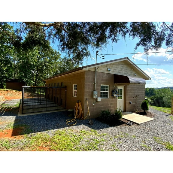 763-880: Traditional Country 0 Bed, 1 Bath Luxury Home Plan, 0 Sq Ft: Full Blueprints with License to Build by Home Plan Marketplace - Lesuto