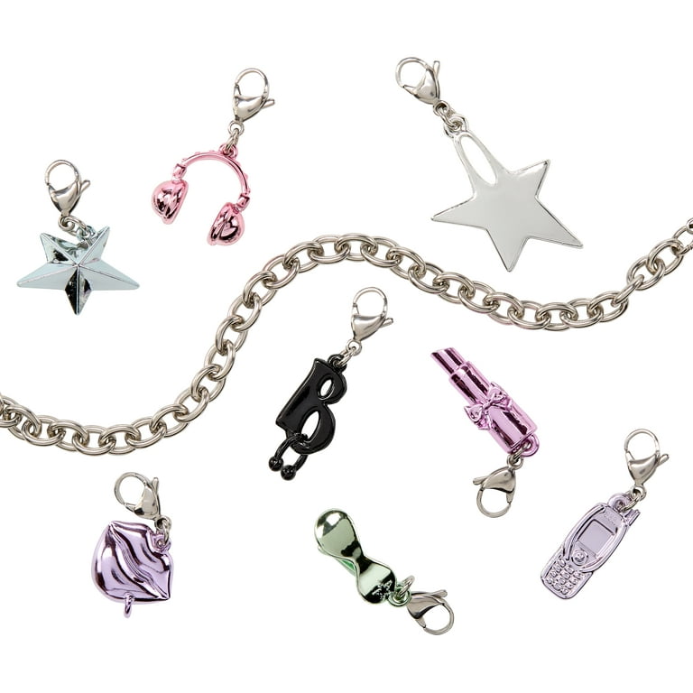 Bratz Charmz Yasmin Fashion Doll with Collectible Charm Bracelet