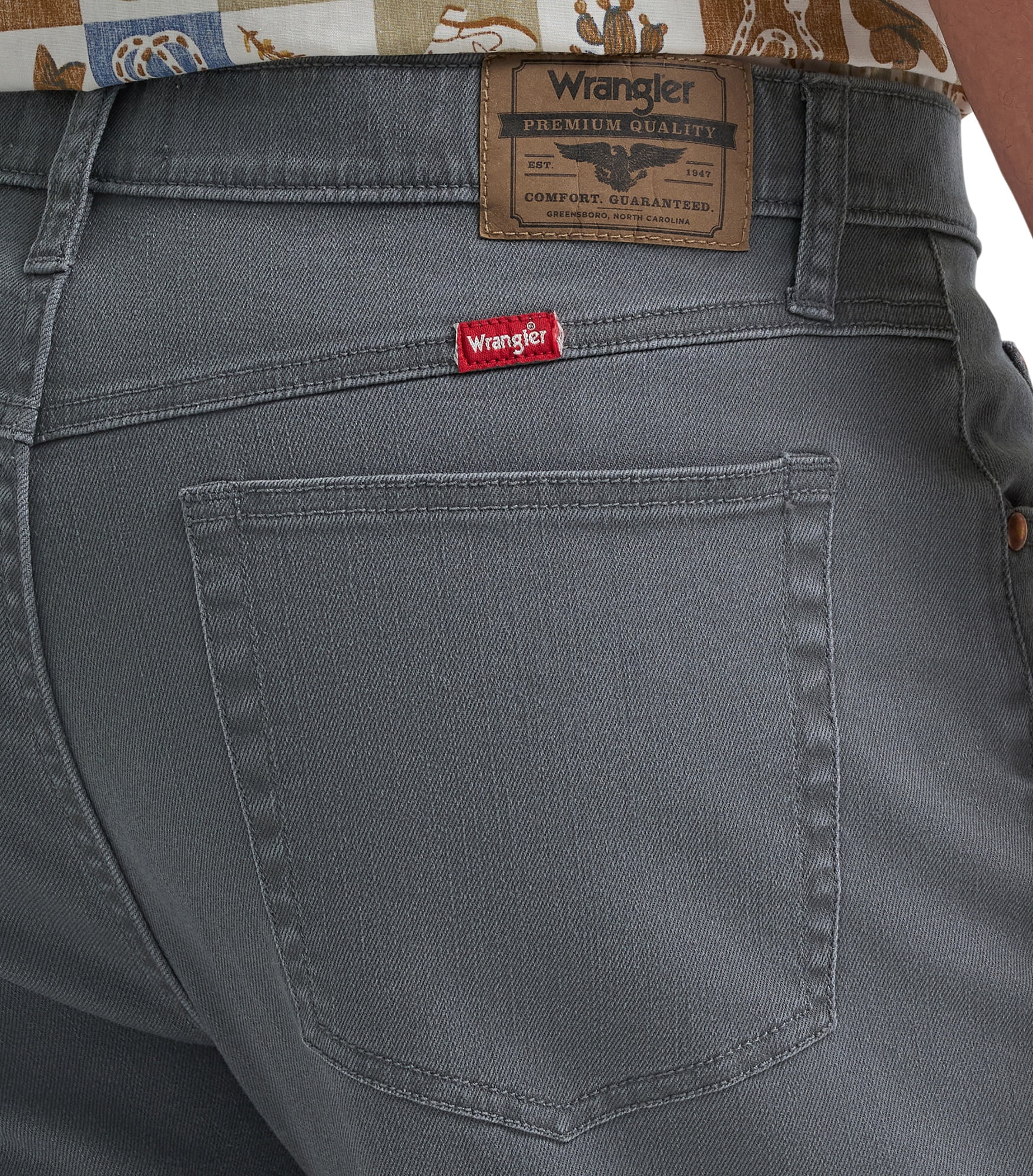 Wrangler® Men's Regular Fit Five Pocket Stretch Denim Short