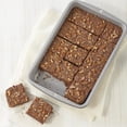 thumbnail image 4 of Sartén para galletas y brownie Wilton Recipe Right, antiadherente, paquete de 2, 4 of 7