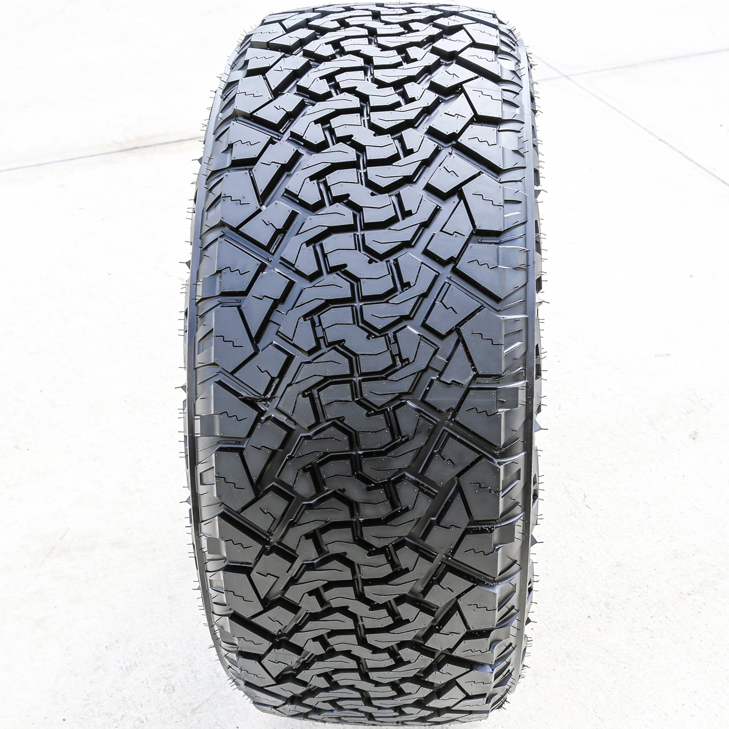 Venom Power Terra Hunter X/T 37X13.50R24 124Q F 12 Ply Extreme Terrain All-Season Light Truck One Tire