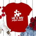 thumbnail image 4 of Chandails des Fêtes pour Couples Assortis Imprimé de Lettres de la Saint-Valentin Dentelle Col Rond Manches Courtes T-Shirt Mode Ample Décontracté T-Shirt Confortable Doux Respirant Mari Femme Blouse Tee Rouge TG, 4 of 5