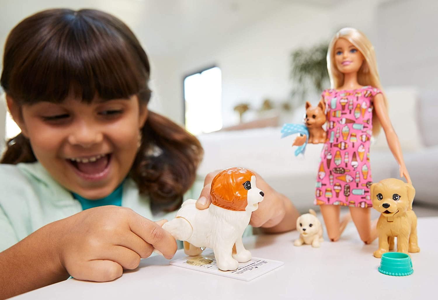 Barbie Mini Playset With 2 Pet Puppies GRG78