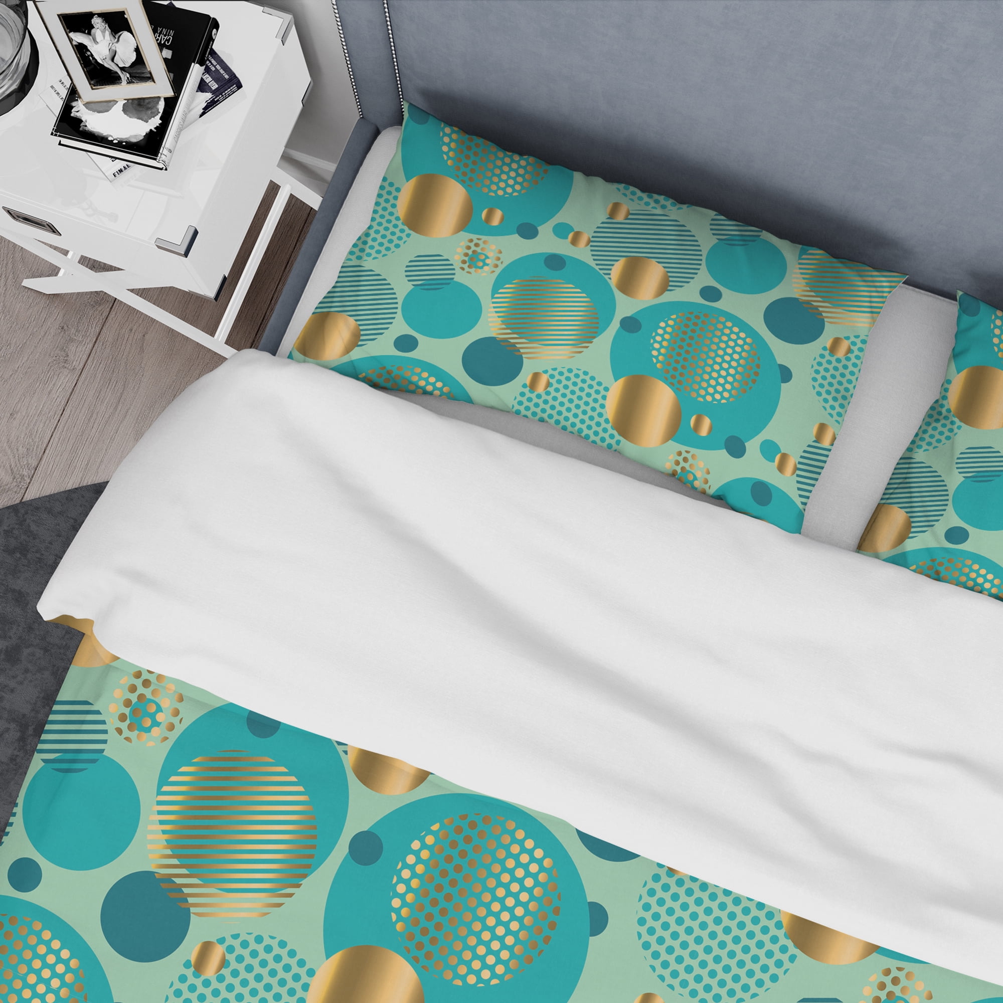 Designart 'Gold and Blue Dynamics III' Mid-Century Modern Duvet Cover Set